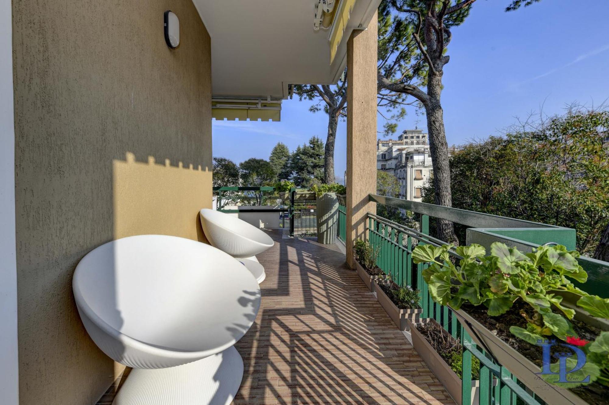 Desenzanoloft Official Partner Marriott Homes & Villas - Imperium Desenzano del Garda Bagian luar foto